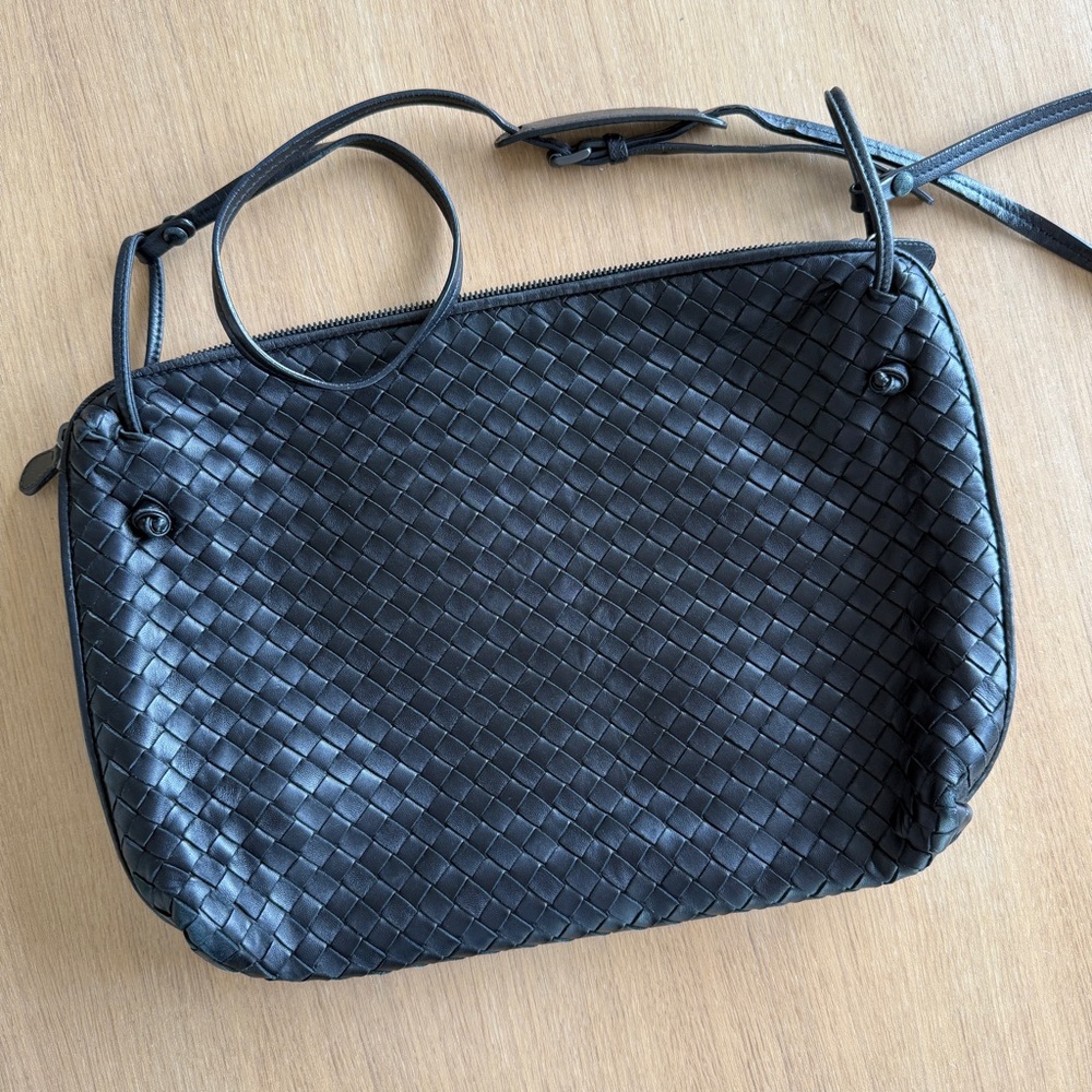 BOTTEGA VENETA Nappa Intrecciato Nodini Crossbody Messenger